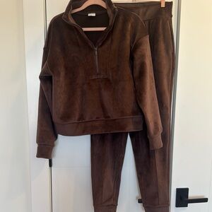 All in Motion 2-piece Velour Jogger Set